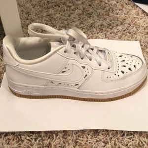 Air Force 1 floral perforatedRARE women size 6-6.5